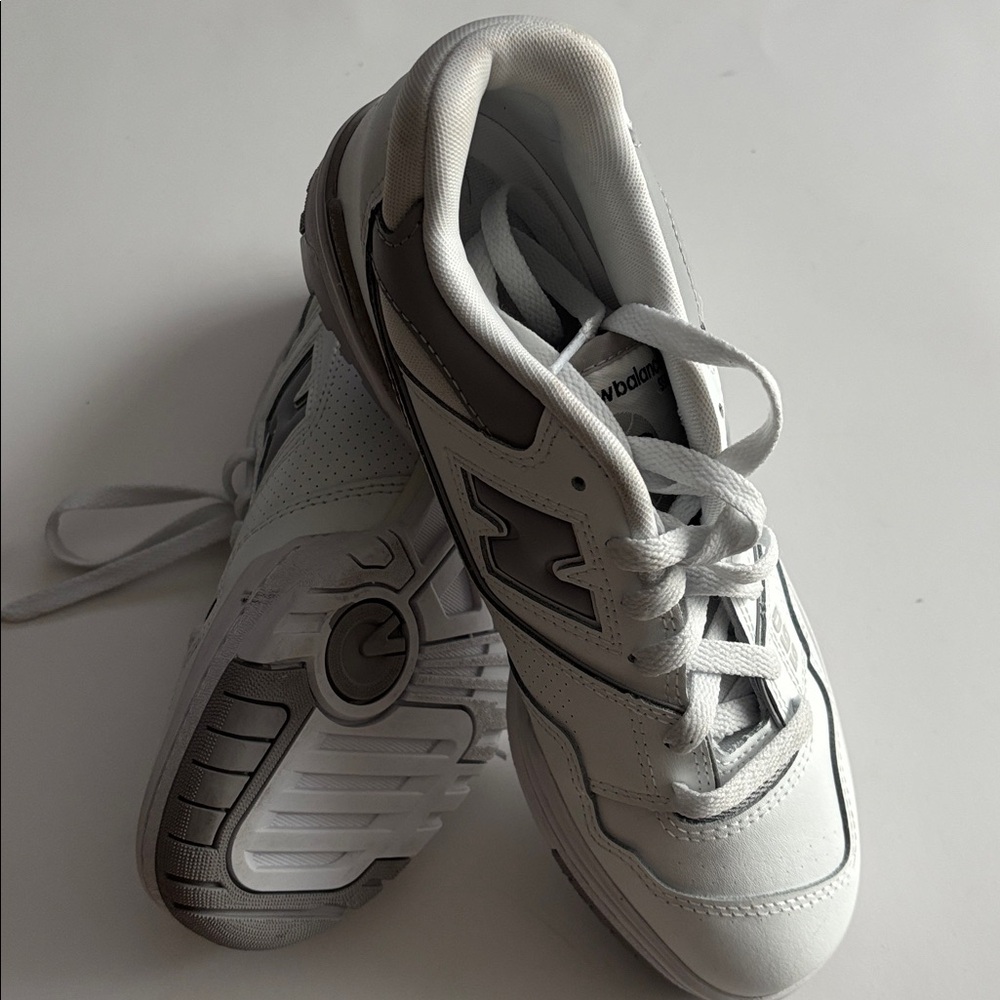 New Balance 550 - Picture 3 of 12